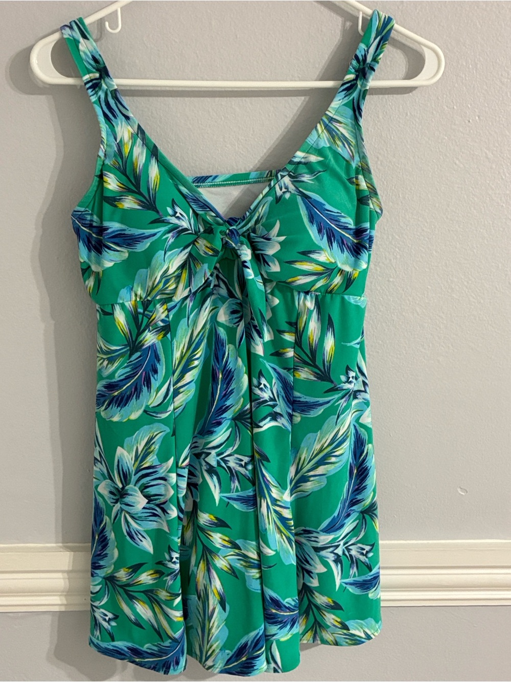 Bal Harbour Tropical Floral Swim Dress – Size 10